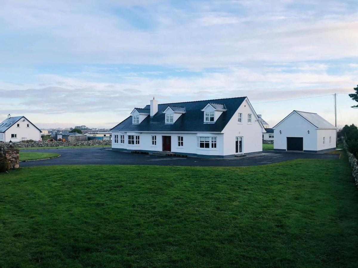 Connemara. 3 Bedroom, 8 Bed, Holiday Home Galway Esterno foto