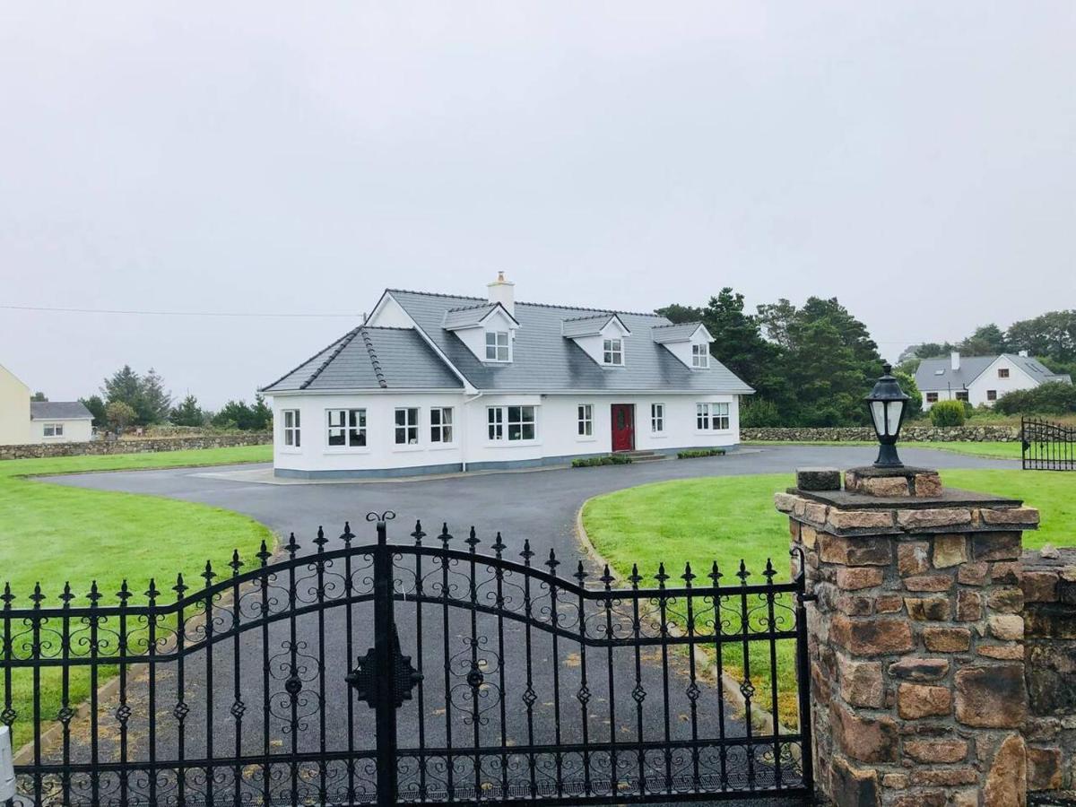 Connemara. 3 Bedroom, 8 Bed, Holiday Home Galway Esterno foto