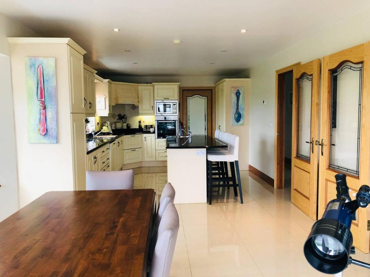 Connemara. 3 Bedroom, 8 Bed, Holiday Home Galway Esterno foto